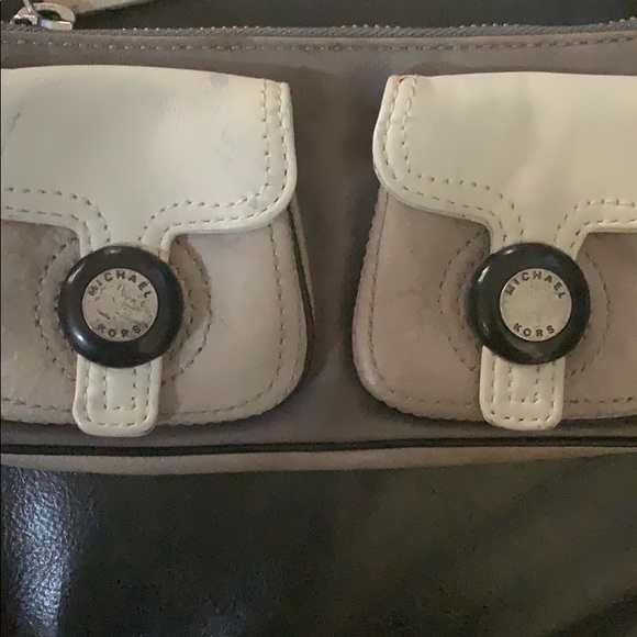 Michael Kors Clutch - Picture 3 of 9